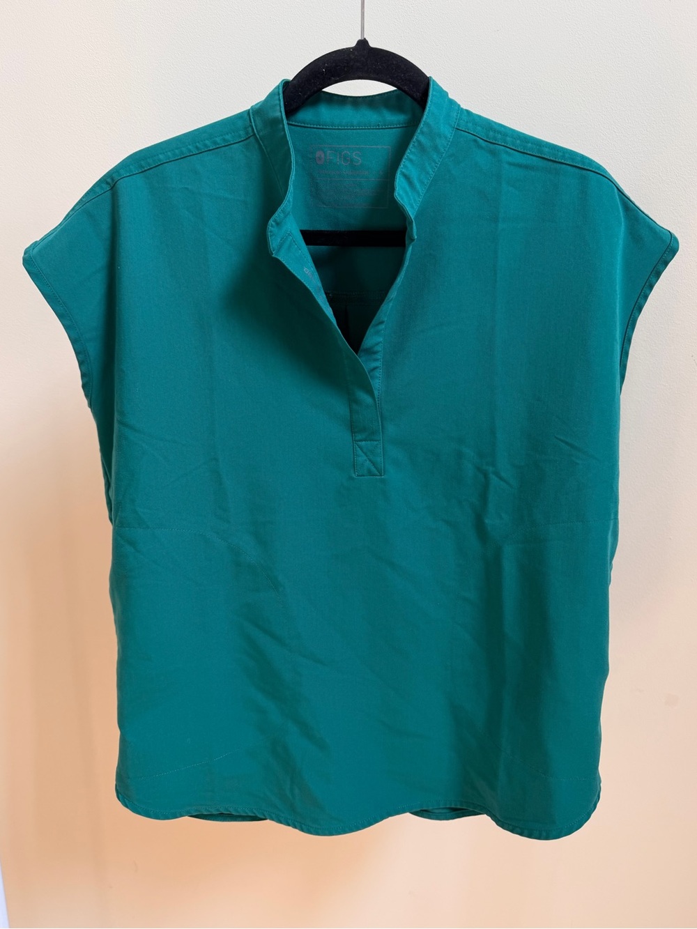 FIGS Rafaela Oversized Scrub Top teal green v-neck Sz S